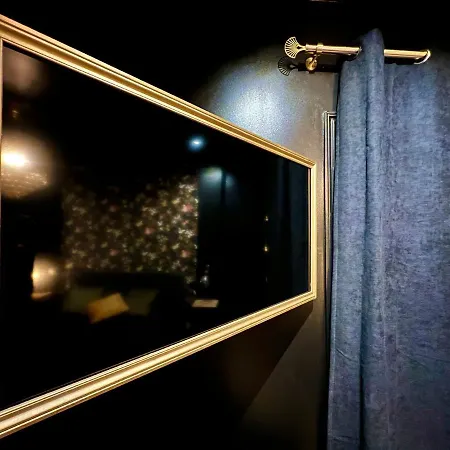 Bed and Breakfast Secrete Les Petits Plaisirs Ανζέρ